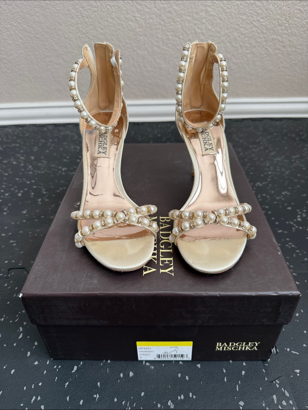 Badgley Mischka Champagne Pearl-Strap Heels size 5